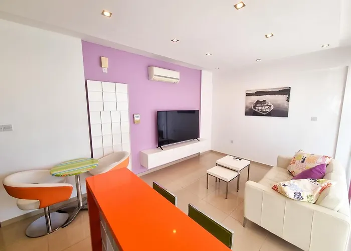 City Vibrance Apartment